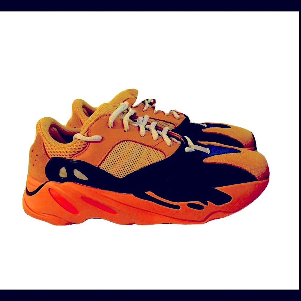 Yeezy boost sun - Size 8.5 in Mens / 10 in womans